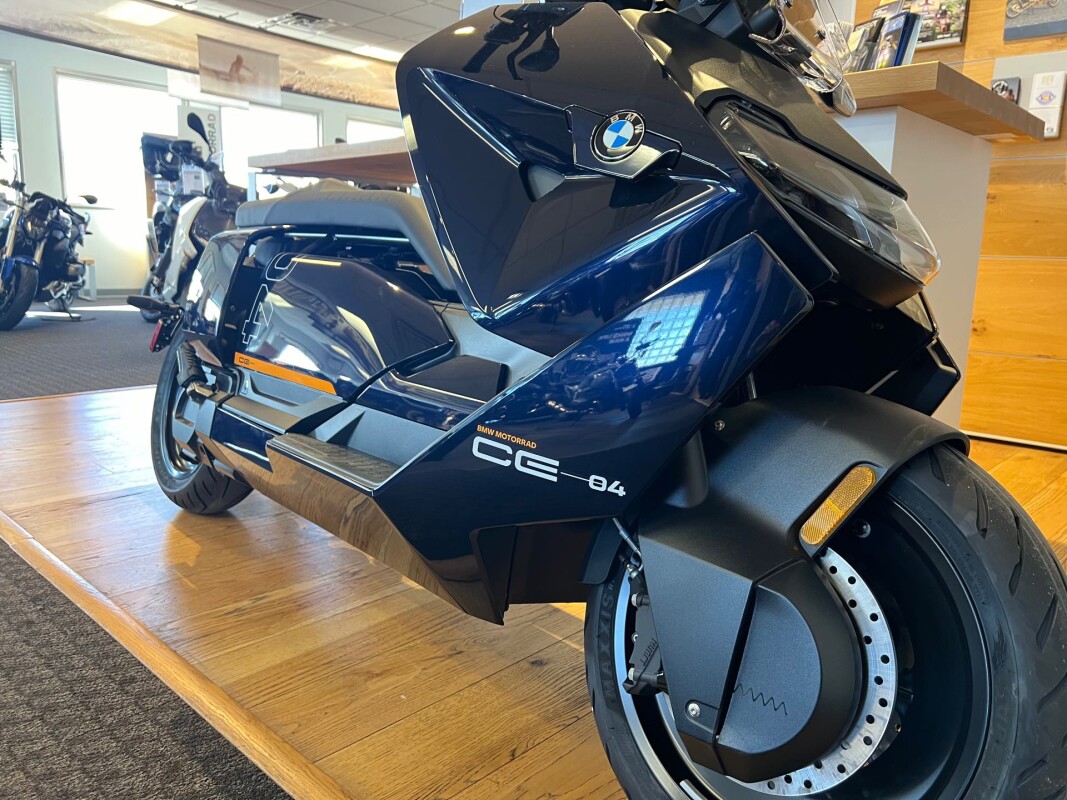 2024 BMW CE 04 - Photo 8