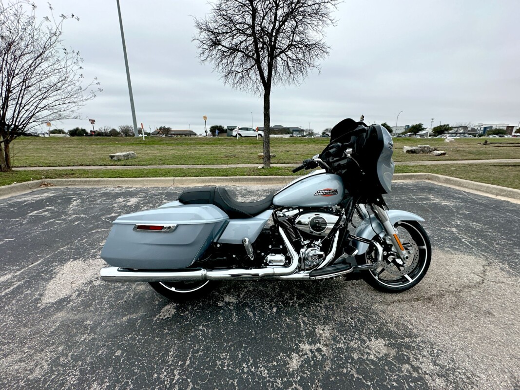 2025 Harley-Davidson Street Glide FLHX - Photo 3