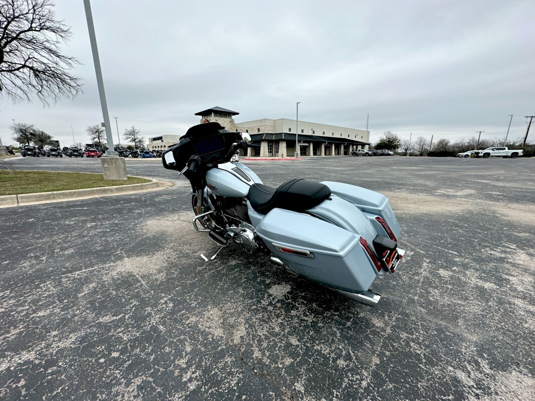 2025 Harley-Davidson Street Glide FLHX - Photo 8