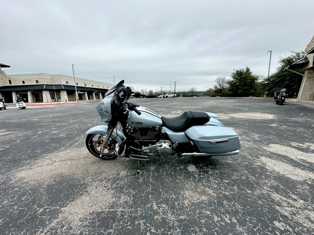 2025 Harley-Davidson Street Glide FLHX - Photo 7