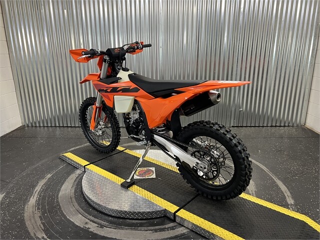 2025 KTM 300 XC - Photo 5