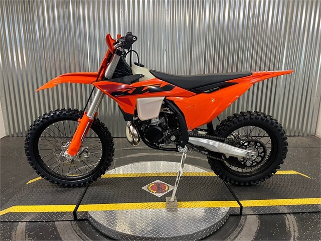 2025 KTM 300 XC - Photo 5