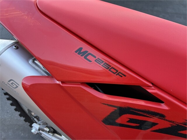2025 MC - Photo 3