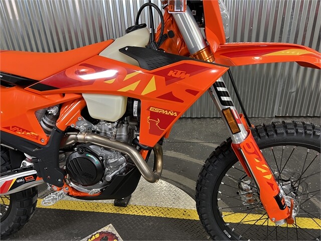 2025 KTM 500 EXC-F Six Days - Photo 2