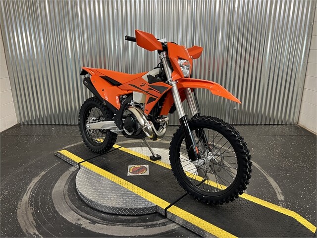2025 KTM 300 XC-W - Photo 2