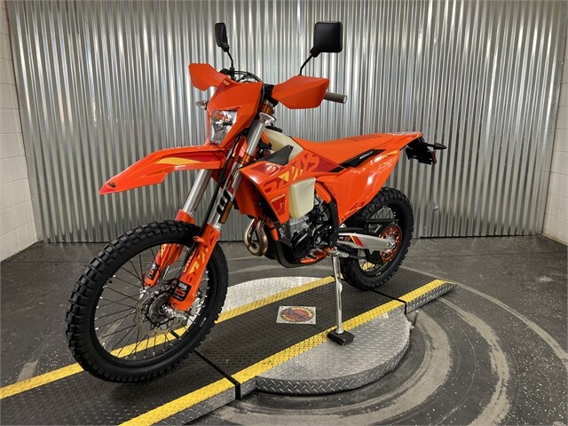 2025 KTM 500 EXC-F Six Days - Photo 9
