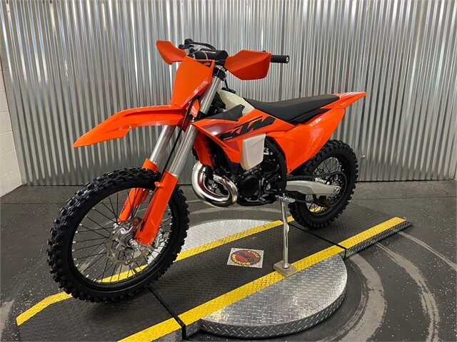 2025 KTM 300 XC - Photo 6