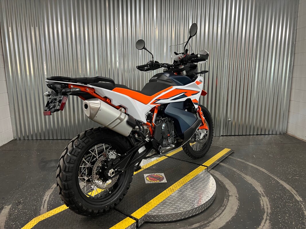 2024 KTM 890 Adventure R - Photo 3