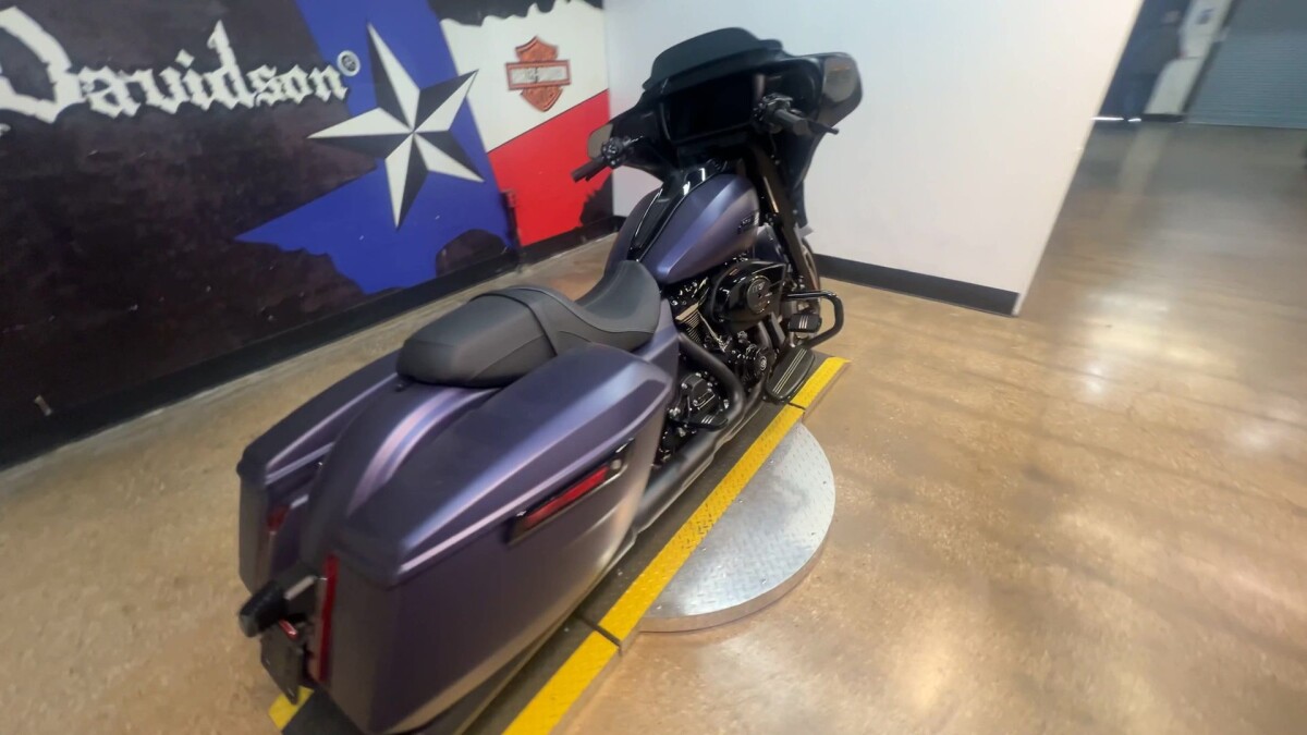 2025 Harley-Davidson Street Glide FLHX - Photo 4