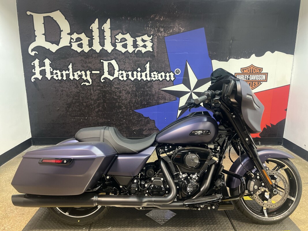 2025 Harley-Davidson Street Glide FLHX - Photo 2