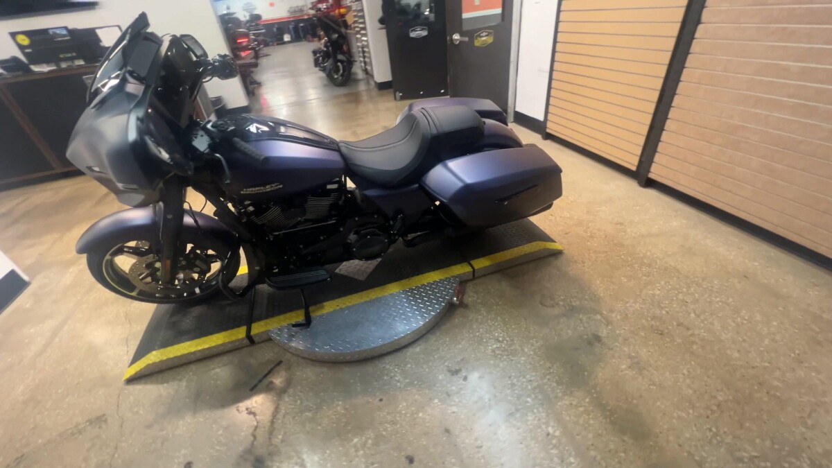 2025 Harley-Davidson Street Glide FLHX - Photo 9