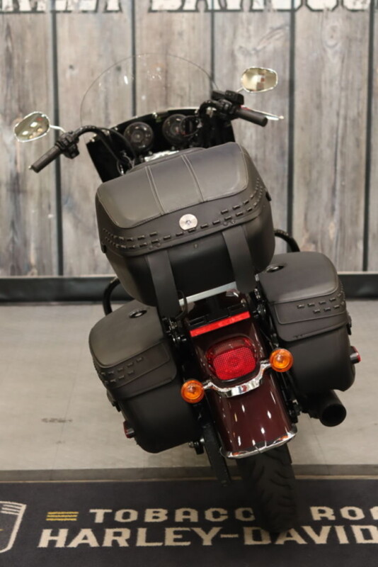2018 Harley-Davidson Heritage Softail Classic 114 FLHCS, photo 11