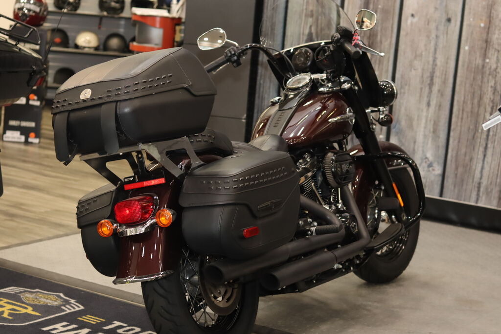 2018 Harley-Davidson Heritage Softail Classic 114 FLHCS, photo 12