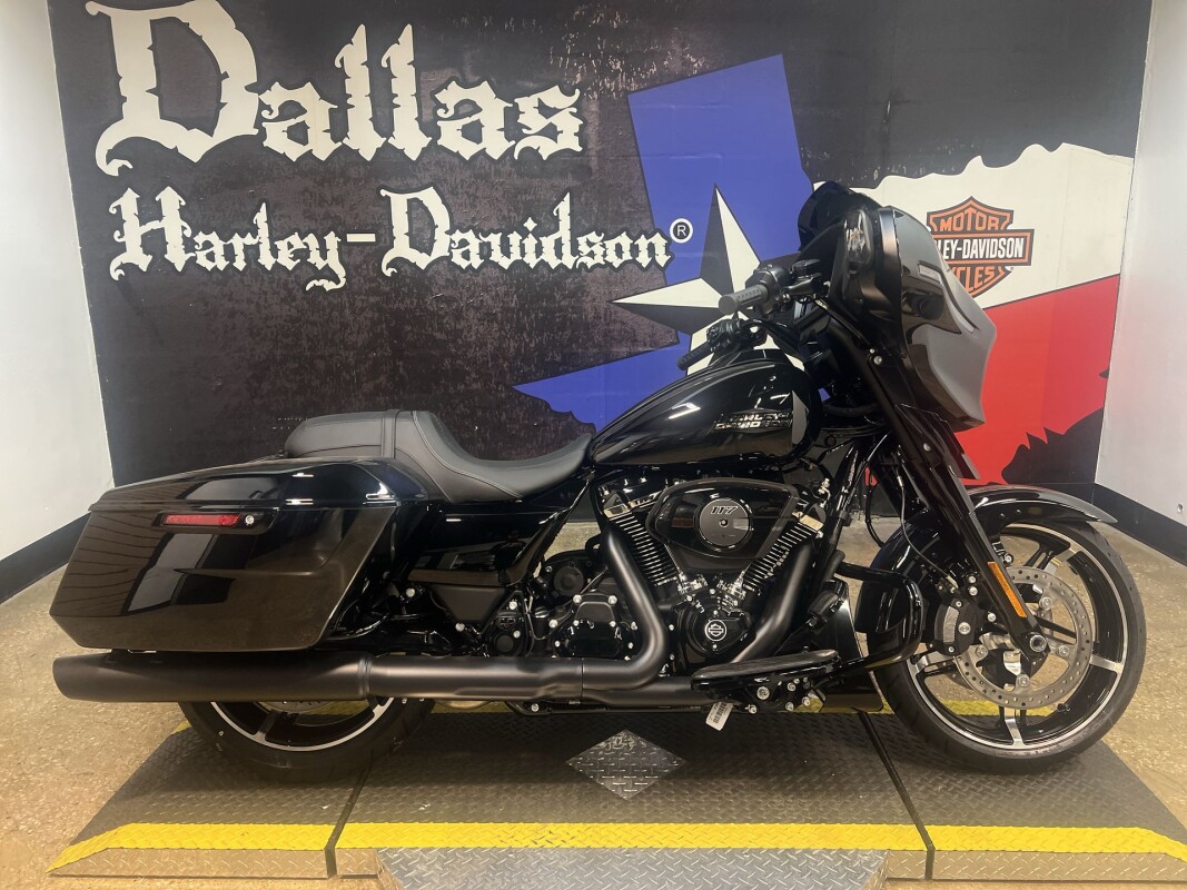 2025 Harley-Davidson Street Glide FLHX - Photo 2