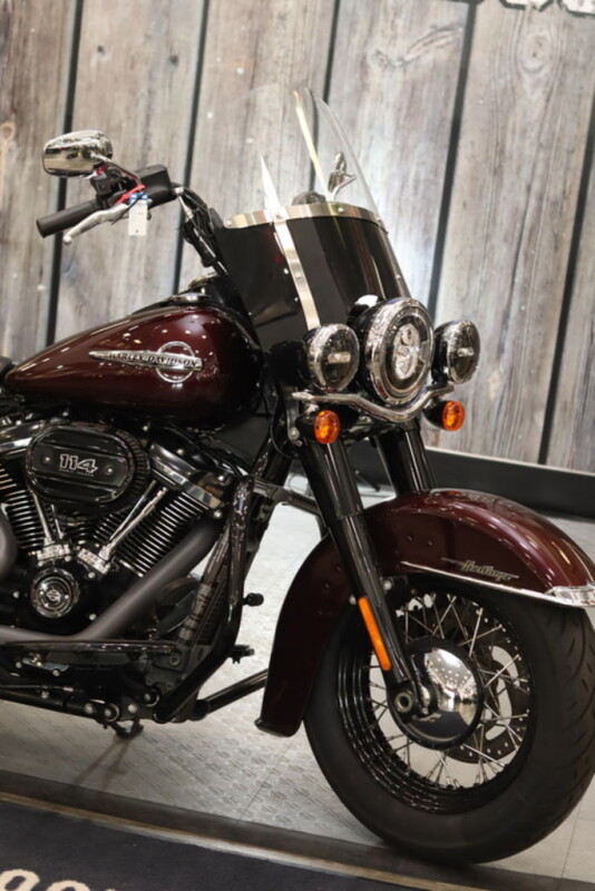 2018 Harley-Davidson Heritage Softail Classic 114 FLHCS, photo 16