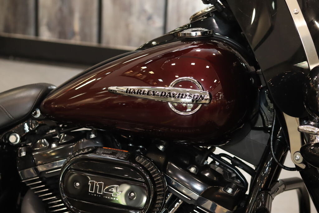 2018 Harley-Davidson Heritage Softail Classic 114 FLHCS, photo 4