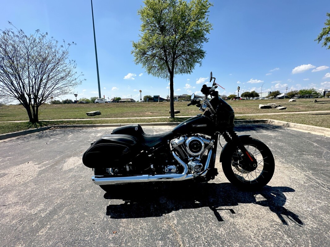 2025 Harley-Davidson Street Bob FXBB
 MSRP $18,349 - Photo 2