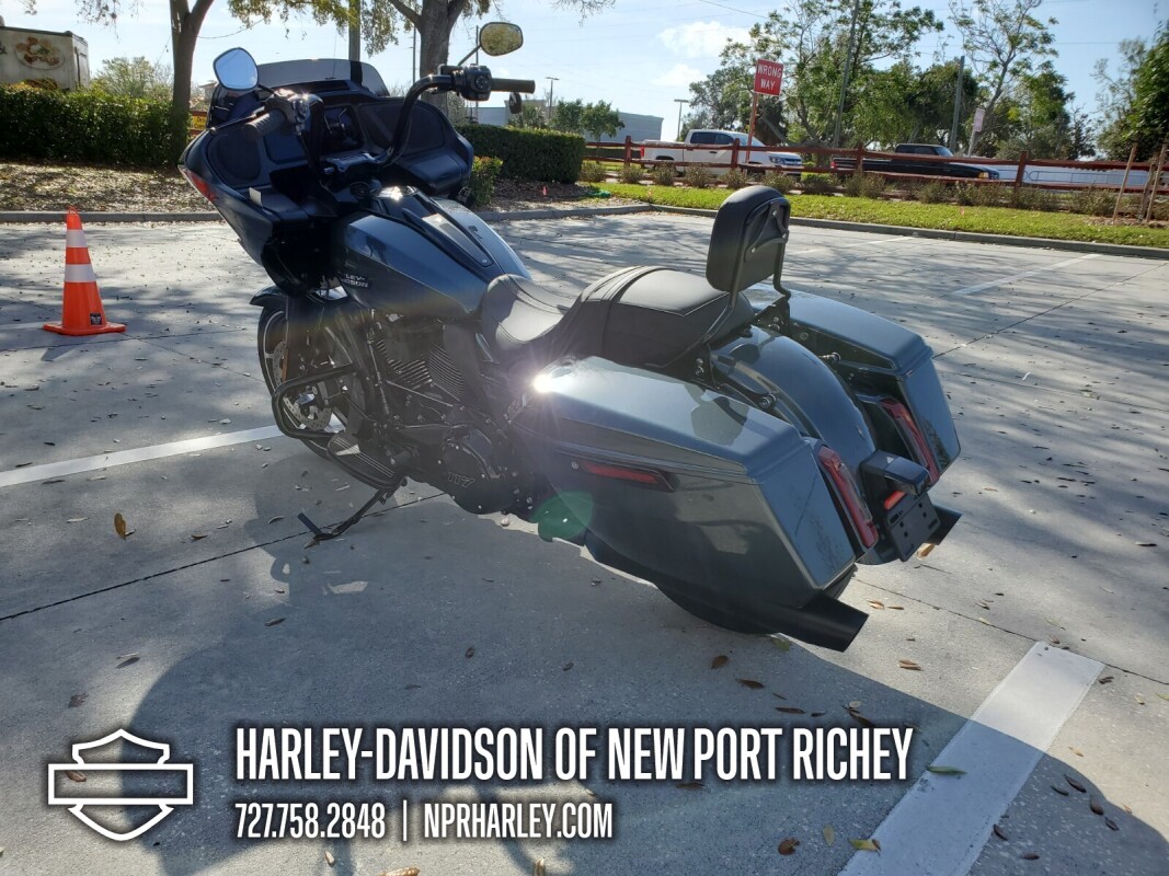 2025 Harley-Davidson Road Glide - Photo 10