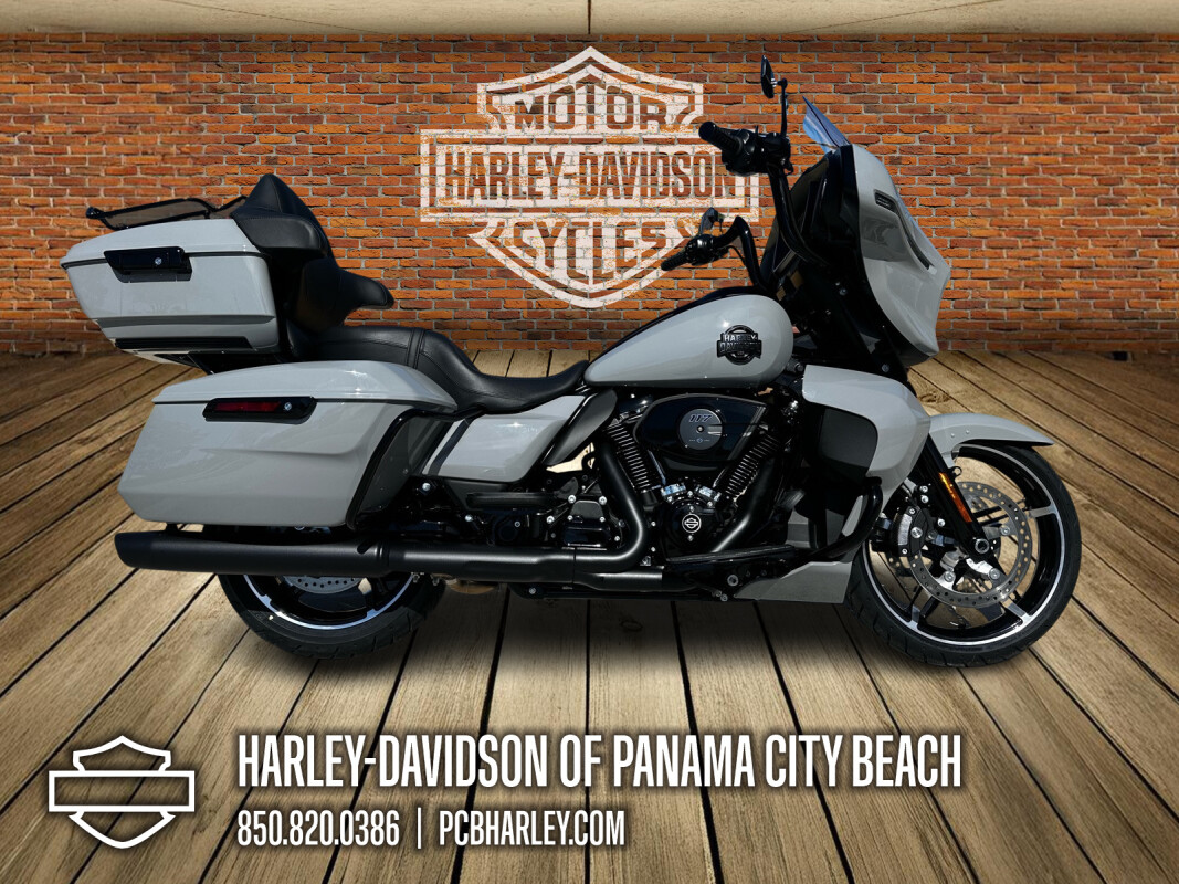 2025 Harley-Davidson<sup>®</sup> Street Glide® Ultra