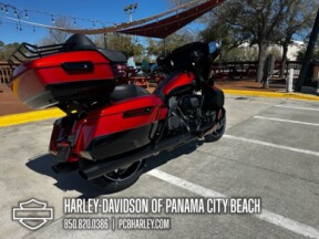 2025 Harley-Davidson<sup>®</sup> Street Glide® Ultra thumb 3