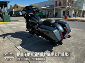 2025 Harley-Davidson<sup>®</sup> Street Glide® thumb 1