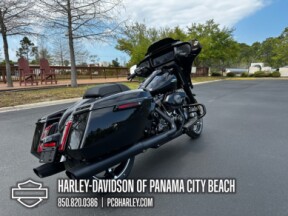 2025 Harley-Davidson<sup>®</sup> Street Glide® thumb 3