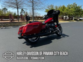 2025 Harley-Davidson<sup>®</sup> Street Glide® thumb 3