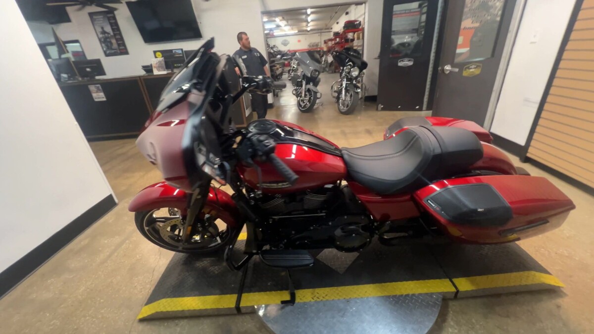 2025 Harley-Davidson Street Glide FLHX - Photo 9