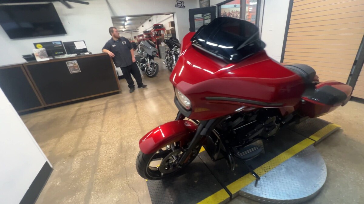 2025 Harley-Davidson Street Glide FLHX - Photo 8