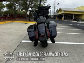 2025 Harley-Davidson<sup>®</sup> Road Glide® thumb 2