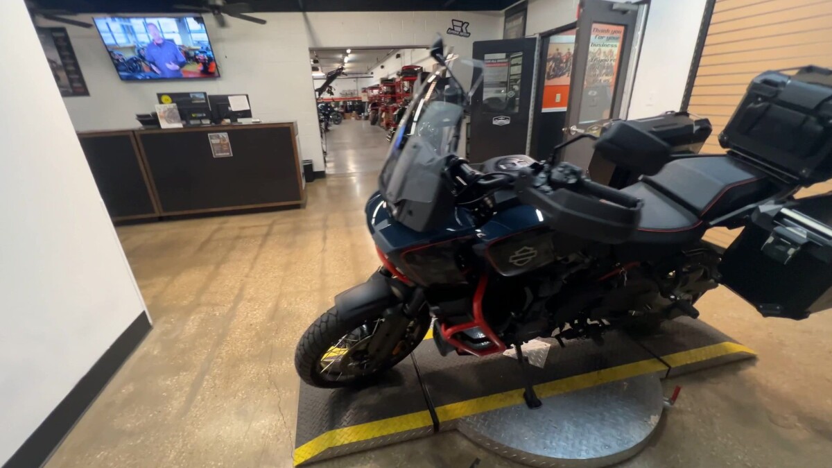 2025 Harley-Davidson CVO Pan America RA1250SE - Photo 8