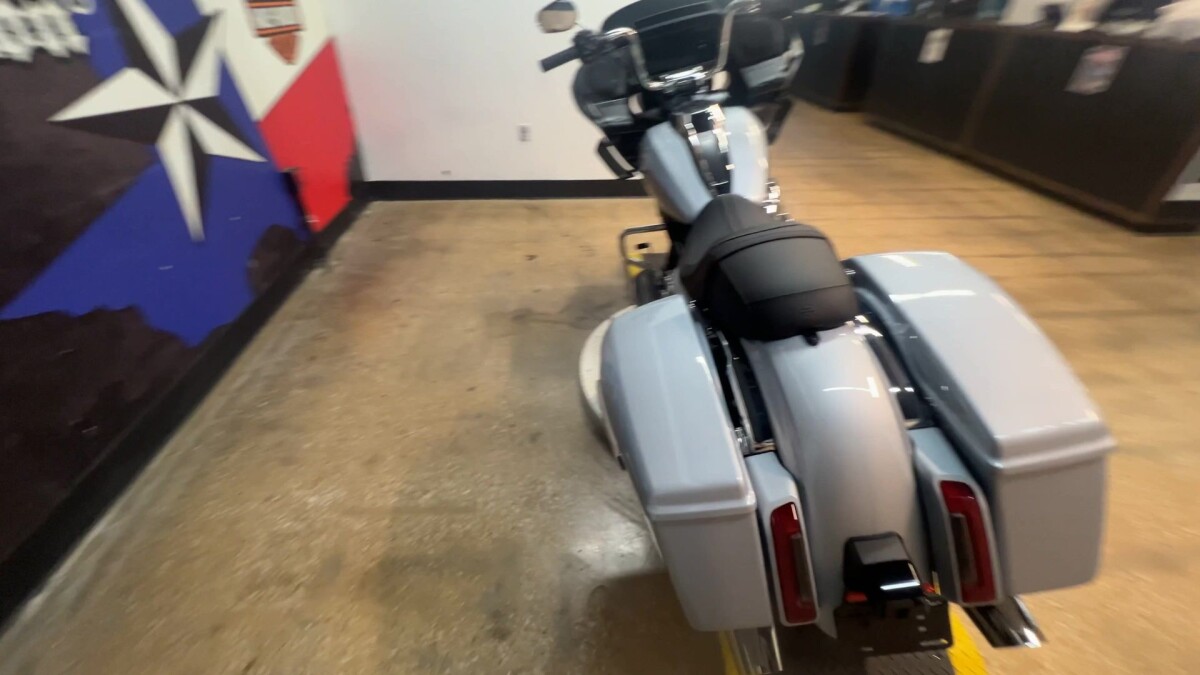 2025 Harley-Davidson Road Glide FLTRX - Photo 2