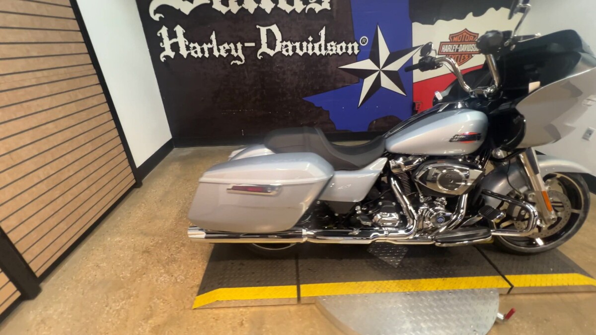 2025 Harley-Davidson Road Glide FLTRX - Photo 4