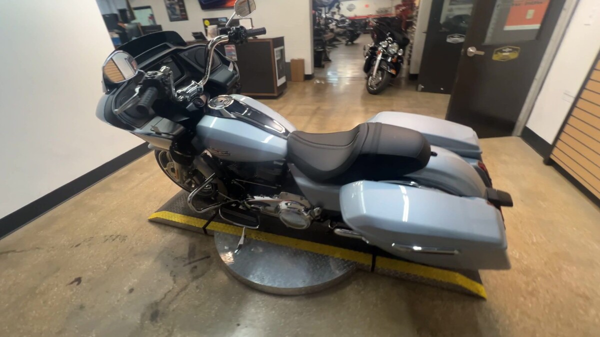 2025 Harley-Davidson Road Glide FLTRX - Photo 9