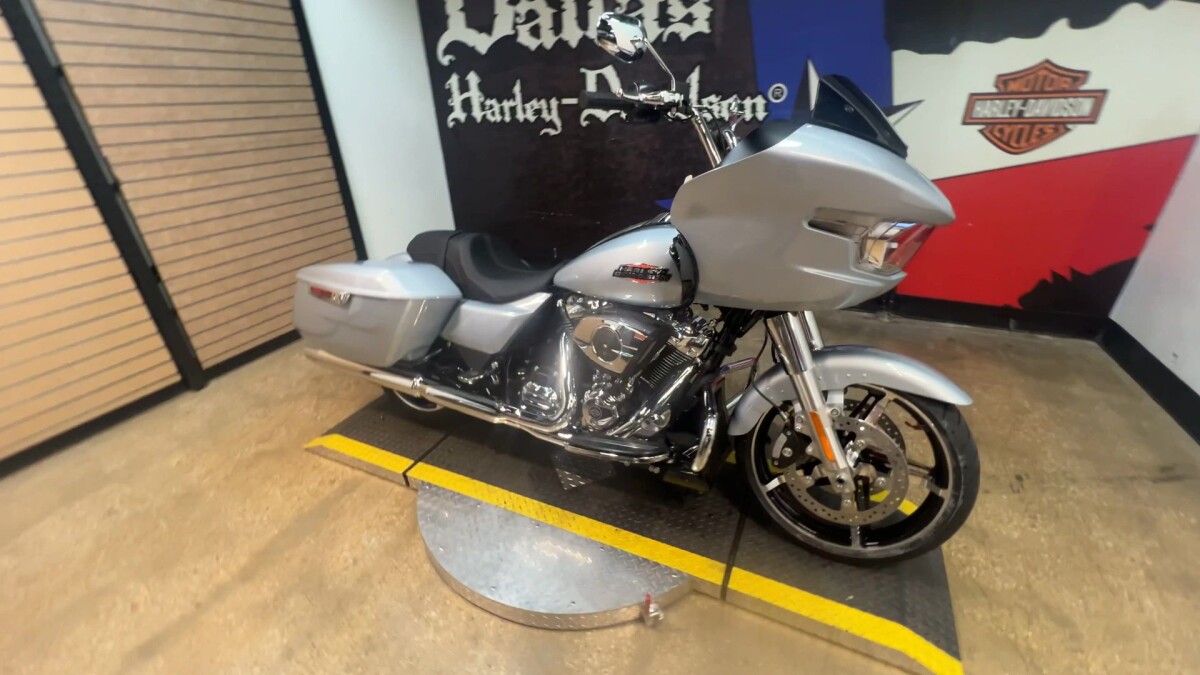 2025 Harley-Davidson Road Glide FLTRX - Photo 5