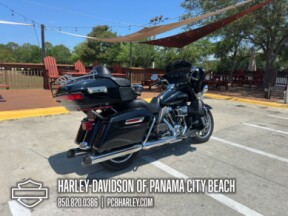 2018 Harley-Davidson® Electra Glide® Ultra Classic® thumb 3