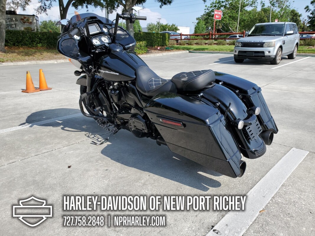 2017 Harley-Davidson® Road Glide® Special, photo 10