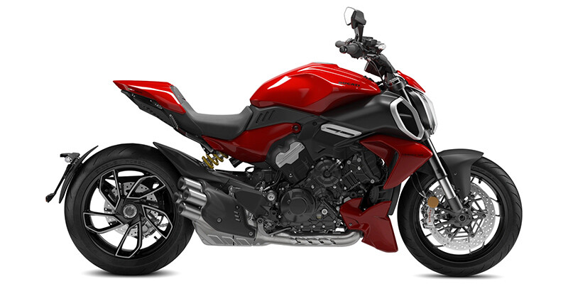 2025 Diavel V4