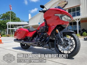 2025 Harley-Davidson<sup>®</sup> CVO™ Road Glide® ST thumb 2