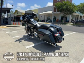 2016 Harley-Davidson<sup>®</sup> Street Glide<sup>®</sup> Special thumb 1