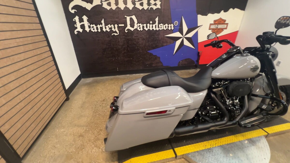 2025 Harley-Davidson Road King Special FLHRXS - Photo 4