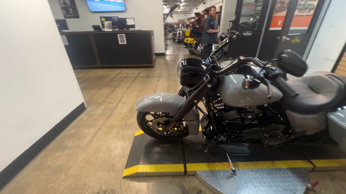 2025 Harley-Davidson Road King Special FLHRXS - Photo 8