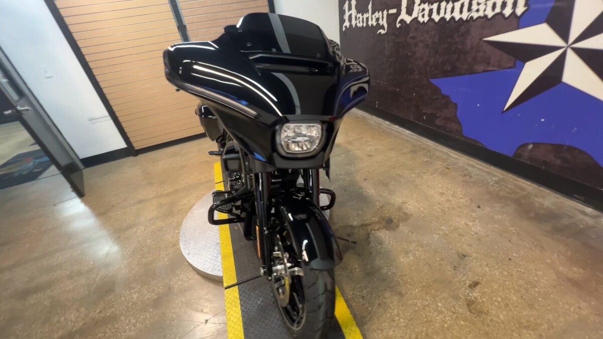 2025 Harley-Davidson Street Glide FLHX - Photo 6
