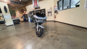 2025 Harley-Davidson<sup>®</sup> Road Glide® Atlas Silver Metallic thumb 1