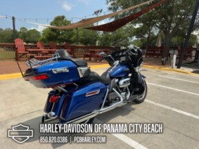 2017 Harley-Davidson<sup>®</sup> Electra Glide® Ultra Classic® thumb 3