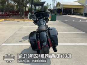2025 Harley-Davidson<sup>®</sup> Road Glide® thumb 2