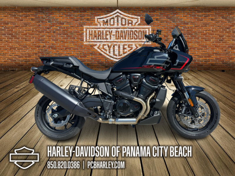 2025 Harley-Davidson<sup>®</sup> Pan America® 1250 ST