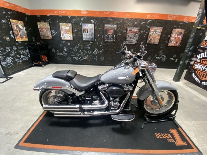 2024 Harley-Davidson<sup>®</sup> Fat Boy<sup>®</sup> 114 BILLIARD GRAY W/ PINSTRIPE