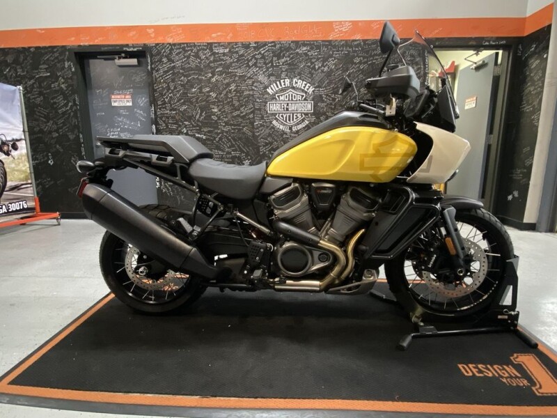 2023 Harley-Davidson<sup>®</sup> Pan America™ 1250 Special INDSYLW/WHT SND