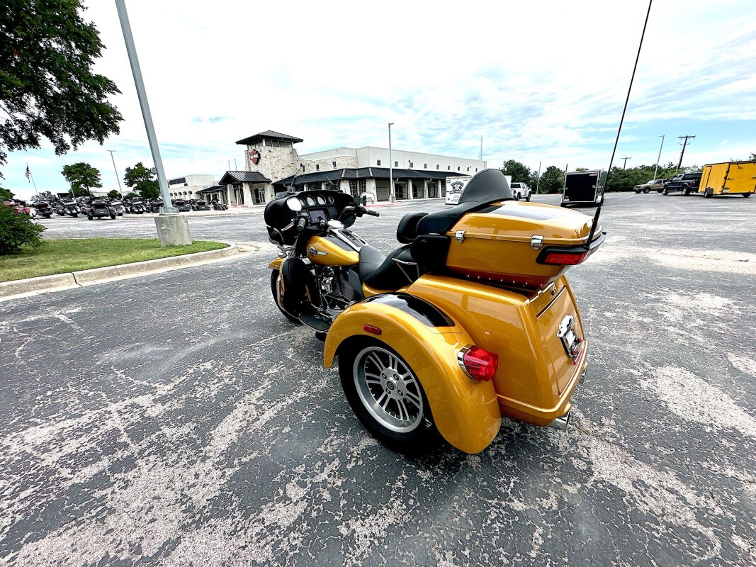 2023 Harley-Davidson Tri Glide Ultra - Photo 7